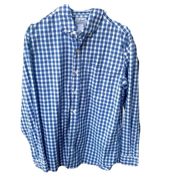 L.L. Bean Other - L. L. Bean men’s button-down nylon spandex, medium regular slightly fitt…